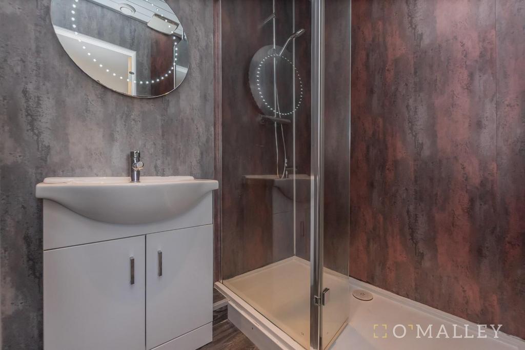 Bedroom 1 En-Suite