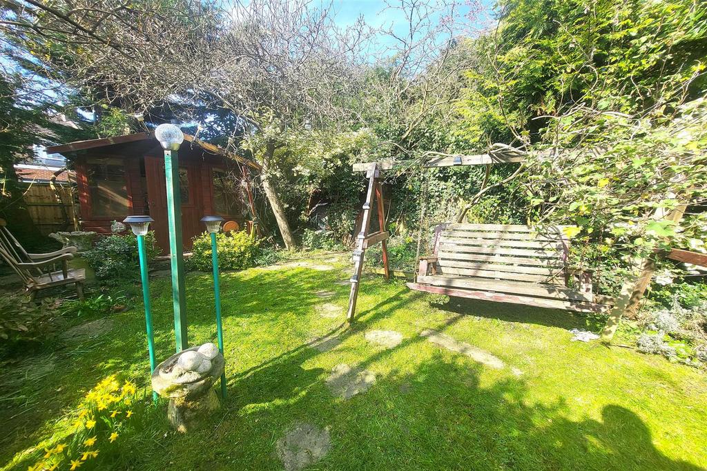 Rear garden pic 2