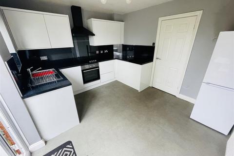 5 Watersbridge Gardens, Nuneaton, CV10 7TA