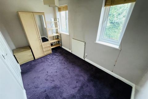 5 Watersbridge Gardens, Nuneaton, CV10 7TA