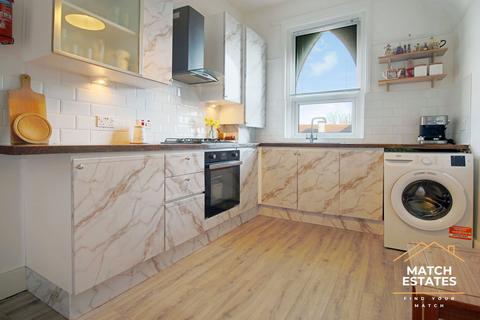 2 bedroom flat for sale, Manor Road, Folkestone CT20