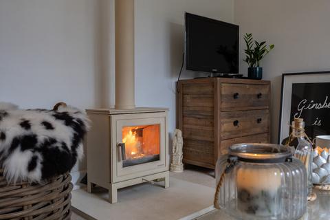 2 bedroom cottage for sale, Holmbury St. Mary, Dorking