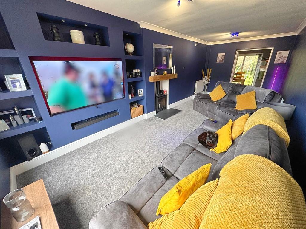 Lounge from widows