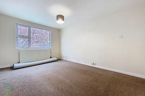 4 Ashton Road, Darwen, BB3 2DX
