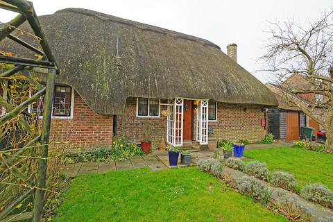 8 Beaver Close, Chichester, PO19 3QU