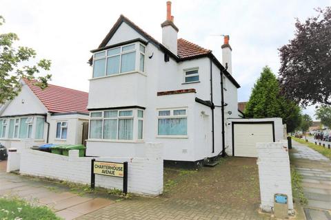 1 bedroom in a house share to rent, Charterhouse Avenue, Wembley HA0