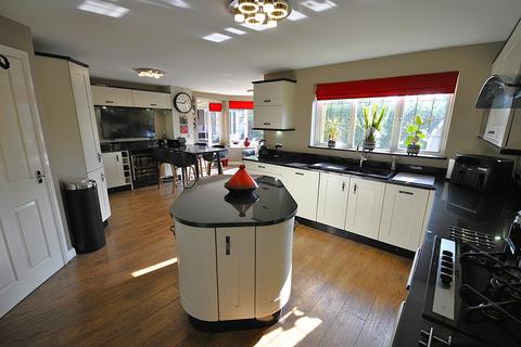 6 bedroom detached house for sale, Grange Road, Doncaster DN4