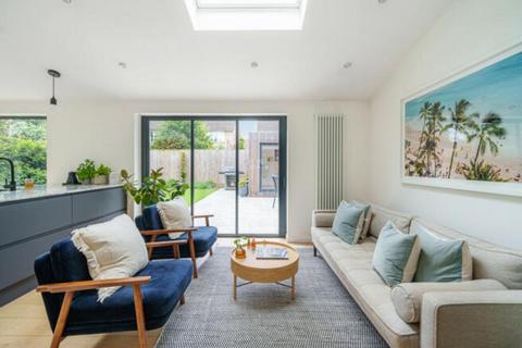107 Bondend Road, Upton St Leonards, Gloucester, GL4 8EL