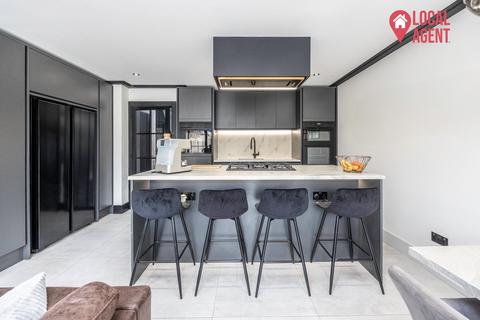 86 Woodbrook Road, London, SE2 0PA