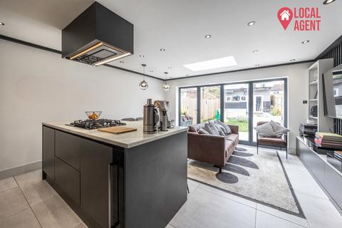 86 Woodbrook Road, London, SE2 0PA