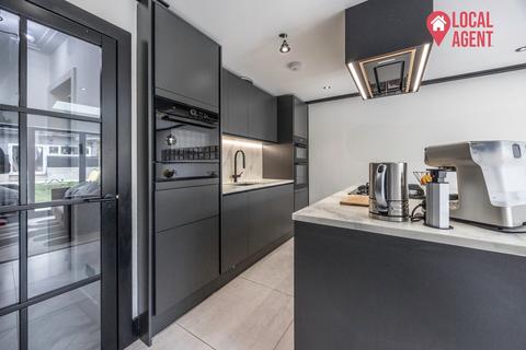 86 Woodbrook Road, London, SE2 0PA