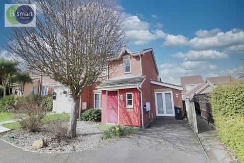 3 bedroom semi-detached house for sale, Moat House Way, Doncaster DN12