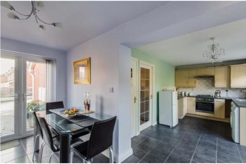 3 bedroom semi-detached house for sale, Moat House Way, Doncaster DN12