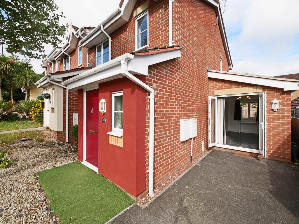 39 moathouse way front elevation05