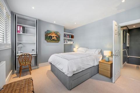5 Yalding Road, London, SE16 3SS