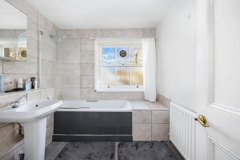 3 bedroom flat to rent, Albany Street, Regents Park, London
