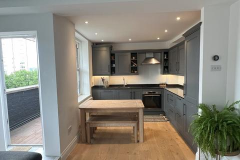 3 bedroom flat to rent, Belmont Street, London NW1