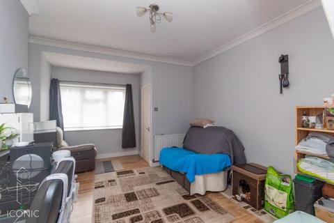 3 bedroom end of terrace house for sale, Churchill Road, Norwich