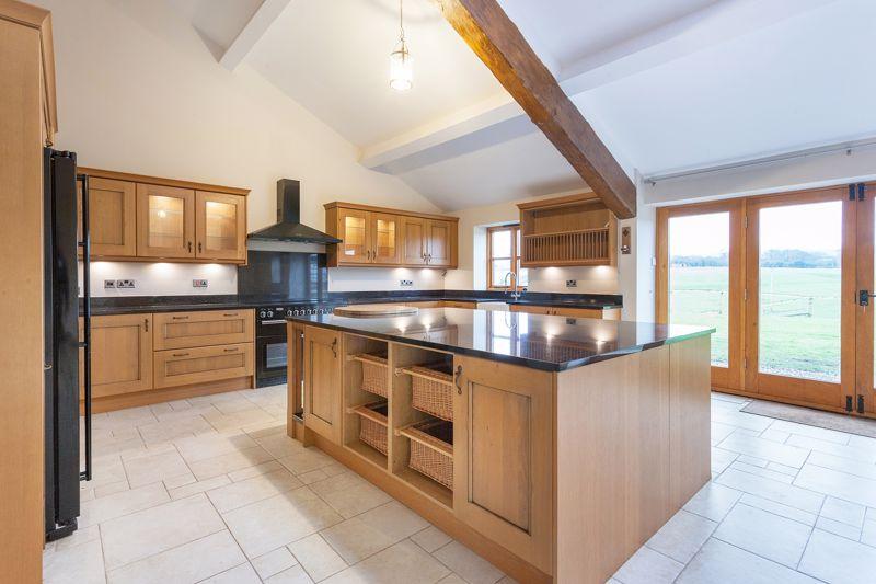 Living dining...