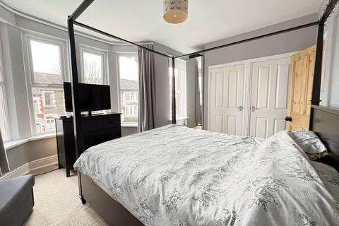 210 Barry Road, Barry, CF62 8HE