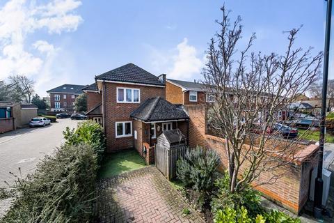 1 bedroom end of terrace house for sale, Eastnor Road, London SE9