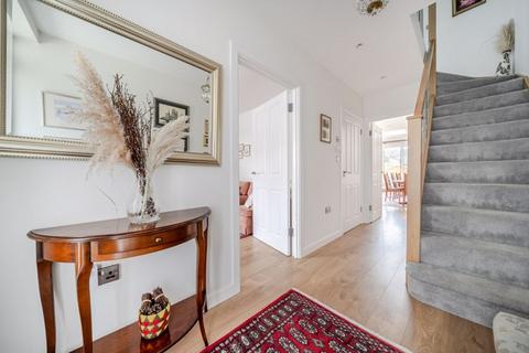 18 Parkview Road, London, SE9 3QW