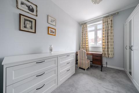 18 Parkview Road, London, SE9 3QW