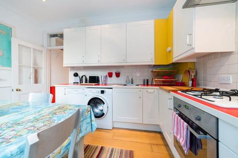 2 bedroom apartment for sale, Essendine Mansions, 2 bed /  2 bath