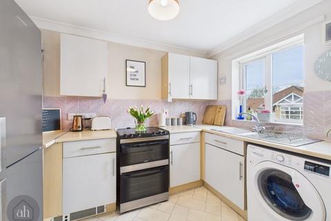 2 bedroom flat for sale, Corsbie Close, Bury St. Edmunds