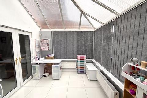 602 Aldridge Road, Great Barr, Birmingham, B44 8NG