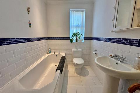 undefined, Upland Crescent, Truro