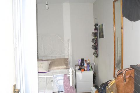12 The Circle, London, NW2 7QS