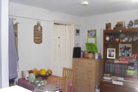 12 The Circle, London, NW2 7QS