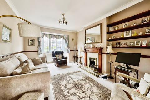 166 Walmley Road, Sutton Coldfield, B76 2PY