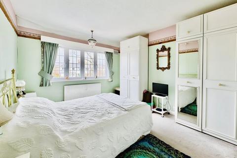 166 Walmley Road, Sutton Coldfield, B76 2PY
