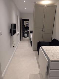 Property to rent, Whitchurch Lane, Edgware HA8