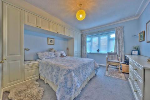3 bedroom property to rent, Elm Park Road, Pinner HA5