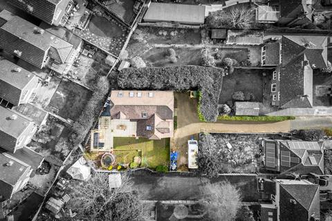 5 bedroom detached house for sale, Highland Road, Haywards Heath