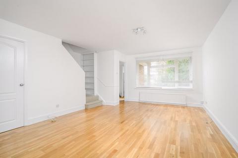 3 bedroom terraced house to rent, Station Avenue, Walton-On-Thames