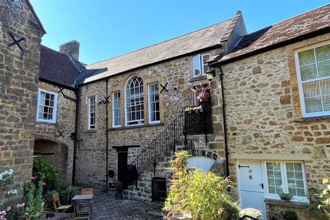 3 bedroom retirement property for sale, Victoria Court, Silver Street, Ilminster, Somerset TA19