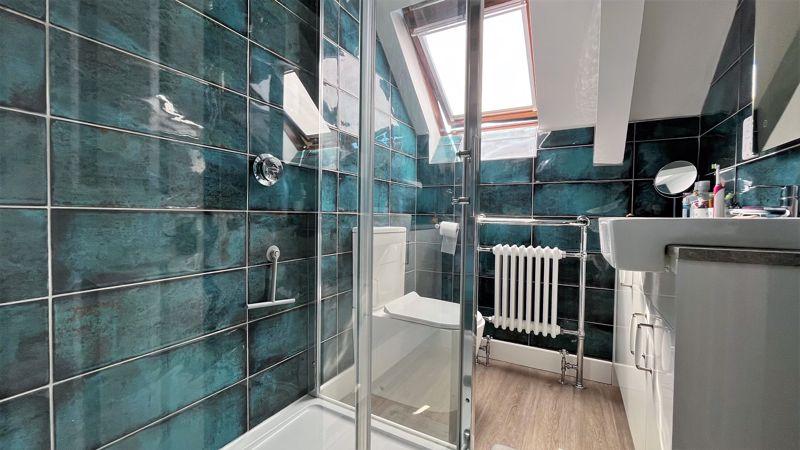 En-Suite to Bedroom