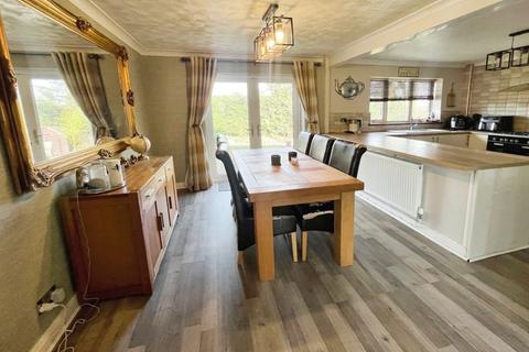 4 bedroom detached house for sale, The Beeches, Sharples