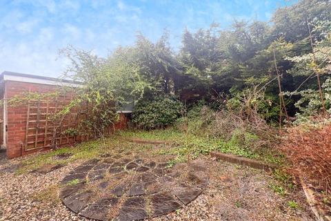 9 Beech Close, Bolton, BL2 3EB