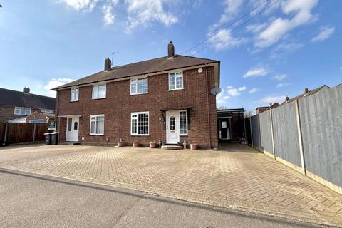 3 bedroom semi-detached house for sale, Cades Lane, Luton