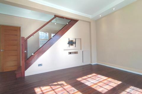 3 bedroom terraced house for sale, East Crescent, Enfield, EN1