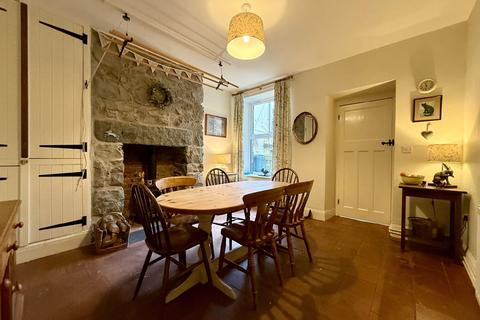 7 Maes Talaran, Dolgellau, LL40 1HR