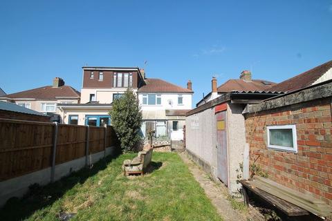 32 Park Mead, Harrow, HA2 8NQ