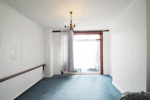32 Park Mead, Harrow, HA2 8NQ