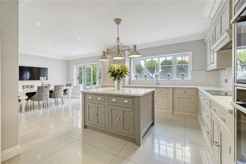 6 Greensleeves Drive, Warley, Brentwood, CM14 5WD