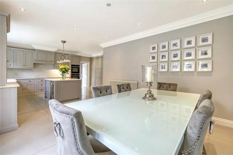6 Greensleeves Drive, Warley, Brentwood, CM14 5WD